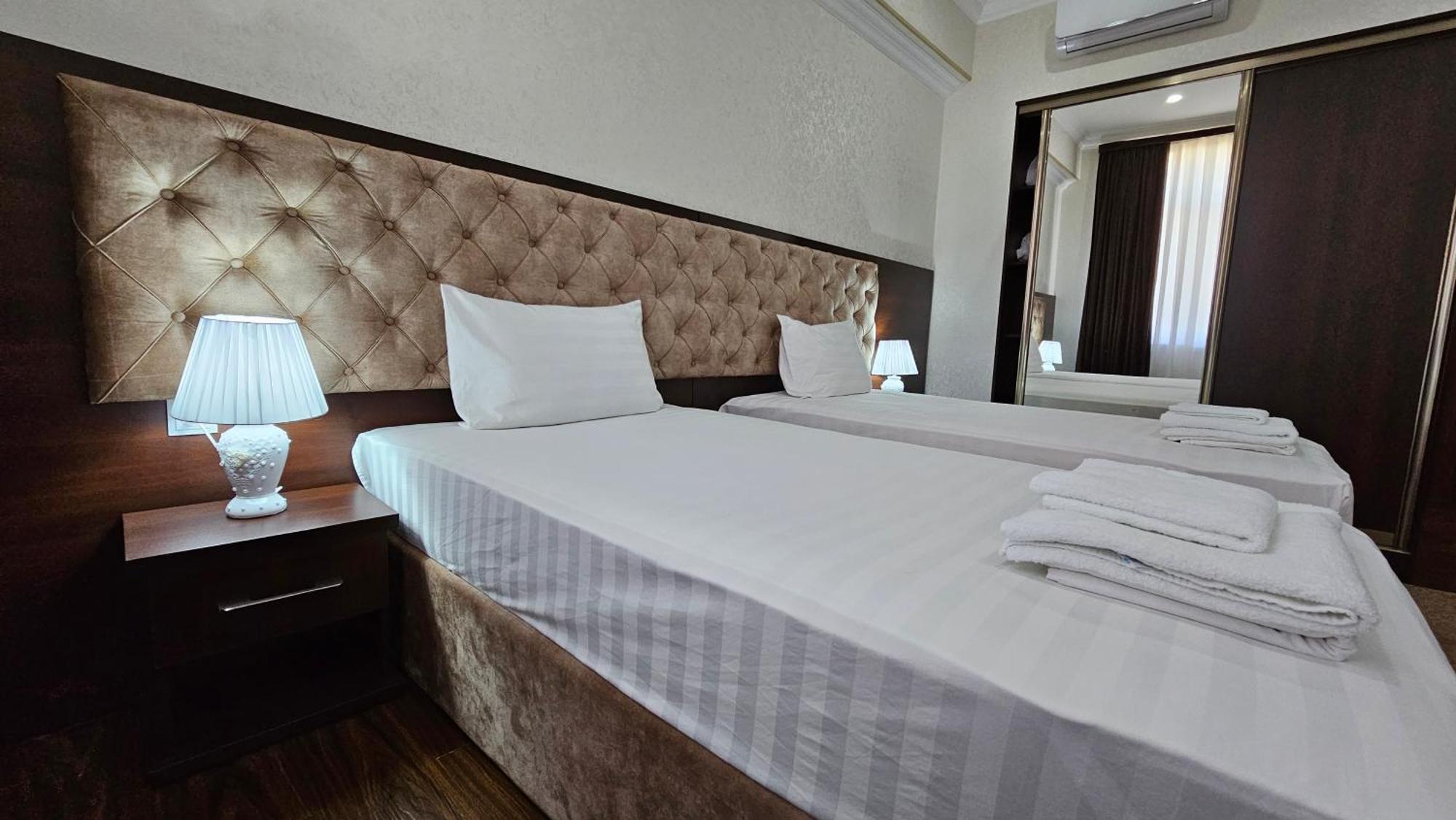 Grand Turon Plaza Hotel Tashkent Exterior photo